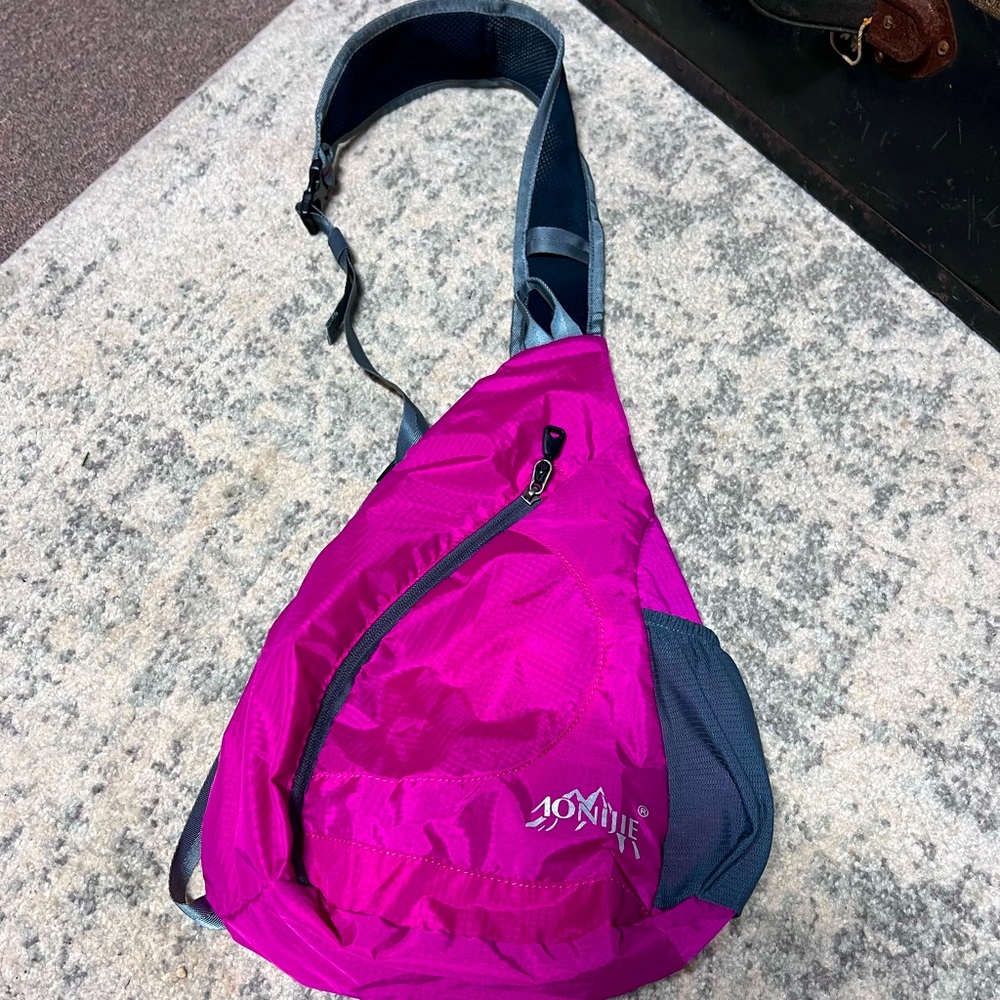 AONIJIE hiking/travel nylon bag